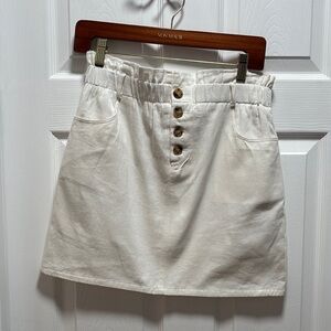 Very J White Mini Skirt with Button Detail